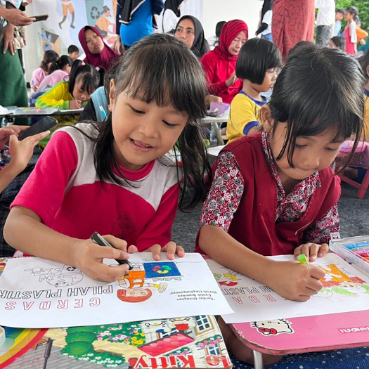 인도네시아 아동이 플라스틱 오염에 맞서는 방법